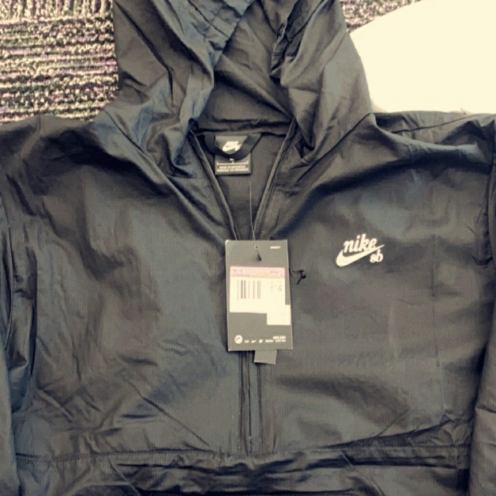 Brand new Nike sb windbreaker